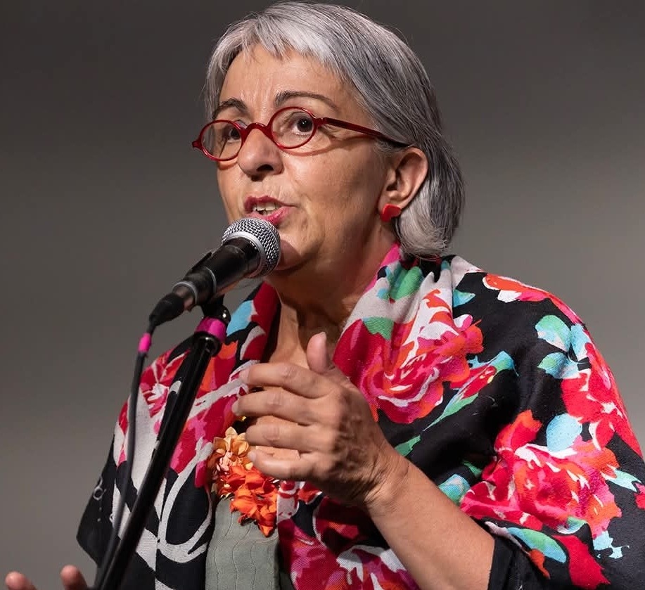 Charlotte His, auteure-inerprète de "Quelques mots avec elle..." sa lecture de poésies